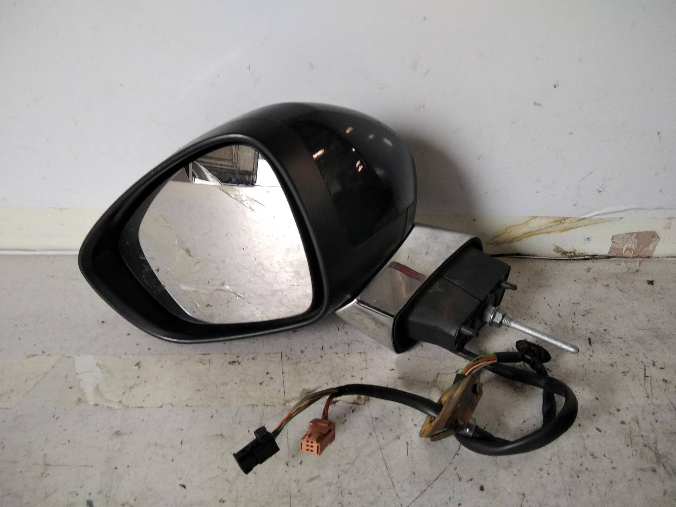 Retrovisore est. regolaz. elettr. sx.